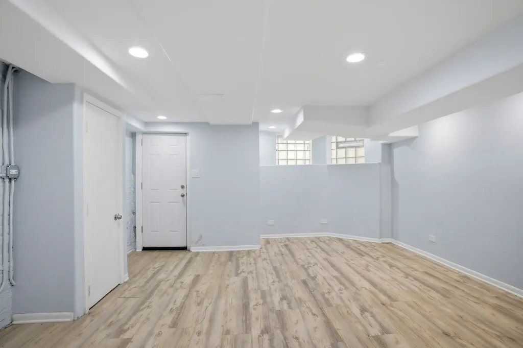 4937 South Prairie Avenue Chicago IL 60615