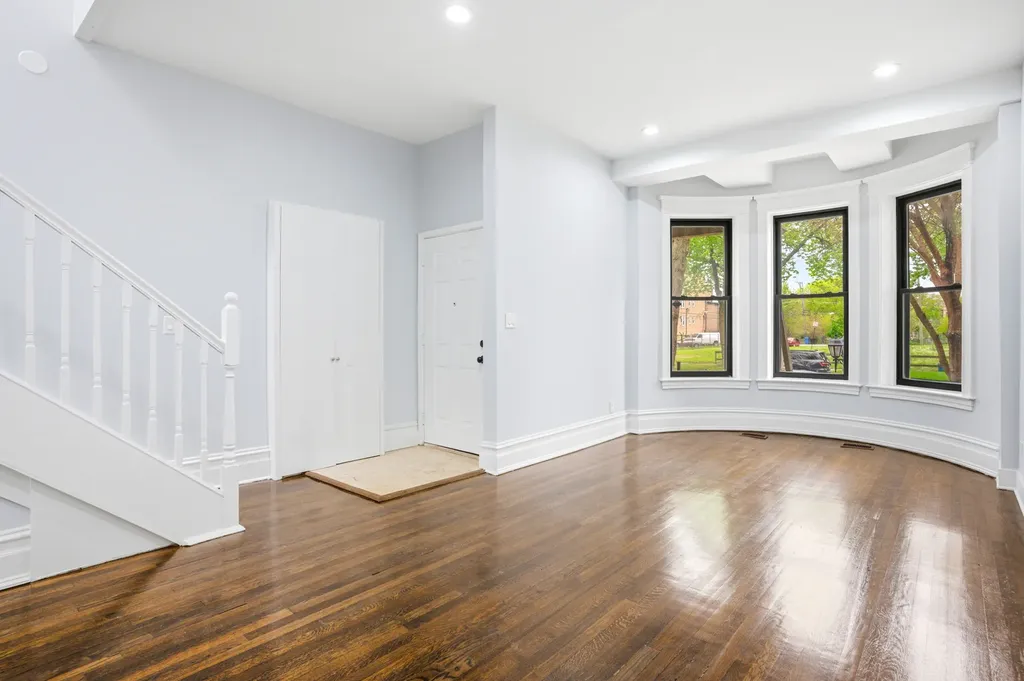 4937 South Prairie Avenue Chicago IL 60615