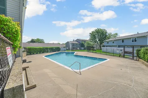 457 Wright Court Bolingbrook IL 60440