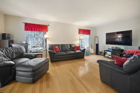 8566 Cedar Street Fox Lake IL 60020