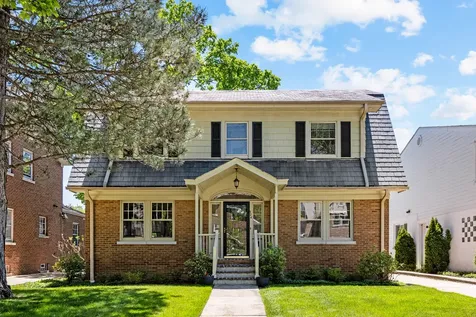 724 Maclean Avenue Kenilworth IL 60043
