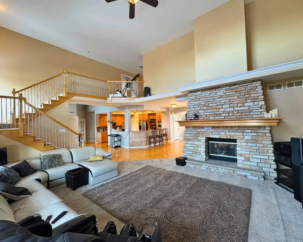 3805 Gladstone Drive Naperville IL 60565