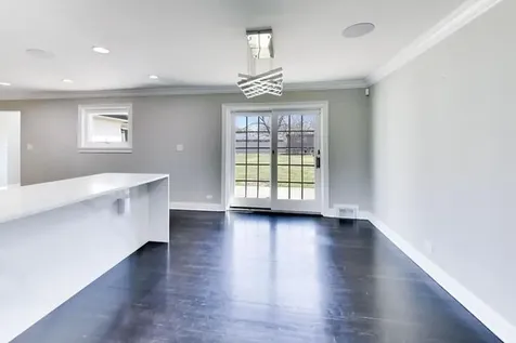 2055 Walnut Circle Northbrook IL 60062