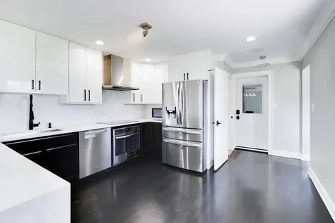 2055 Walnut Circle Northbrook IL 60062