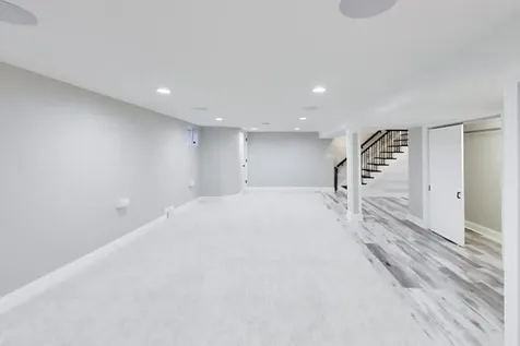 2055 Walnut Circle Northbrook IL 60062