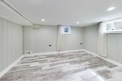 2055 Walnut Circle Northbrook IL 60062