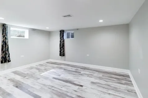 2055 Walnut Circle Northbrook IL 60062