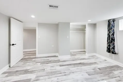 2055 Walnut Circle Northbrook IL 60062