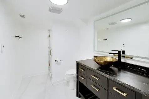2055 Walnut Circle Northbrook IL 60062