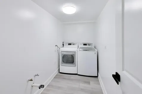 2055 Walnut Circle Northbrook IL 60062