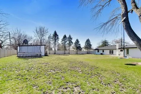 2055 Walnut Circle Northbrook IL 60062