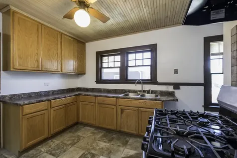 1609 North Sheridan Road Waukegan IL 60085