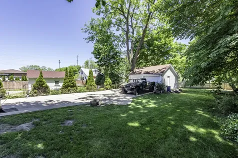 1609 North Sheridan Road Waukegan IL 60085