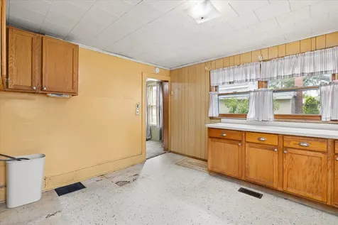 604 North Monroe Street Streator IL 61364