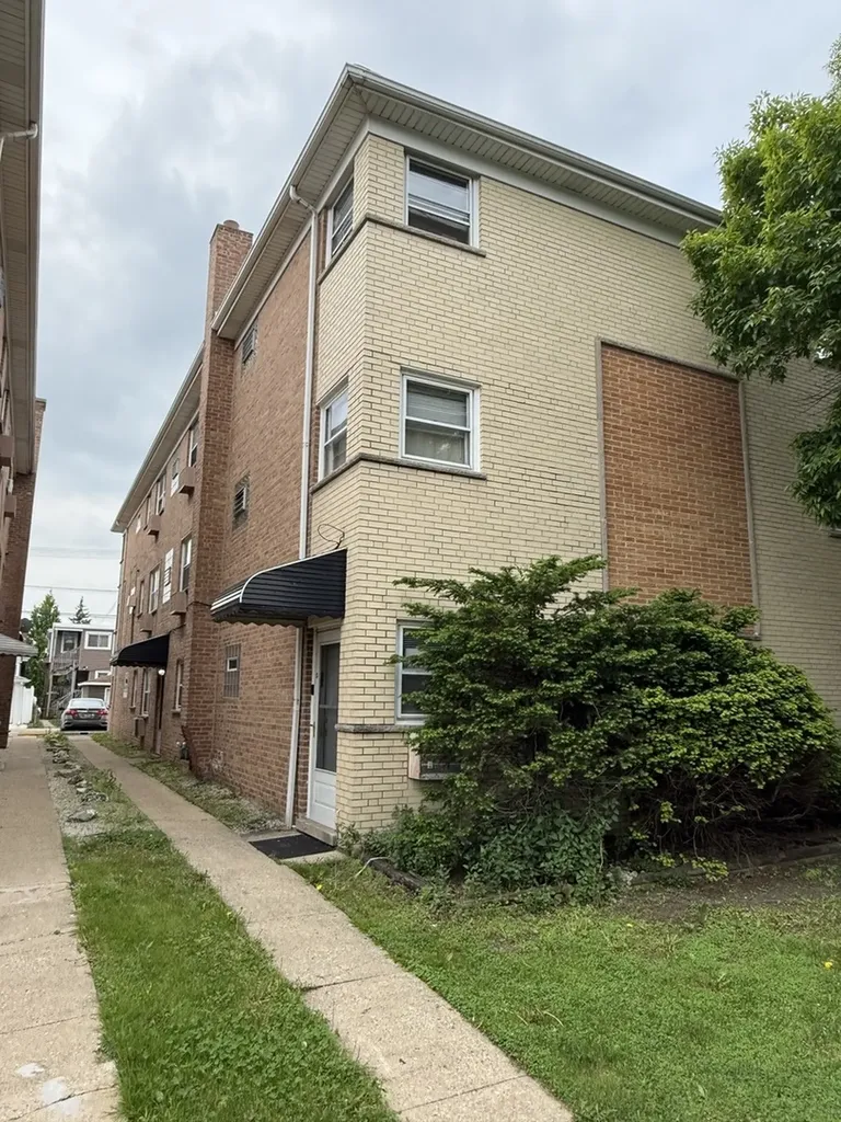 5007 West Diversey Avenue Chicago IL 60639