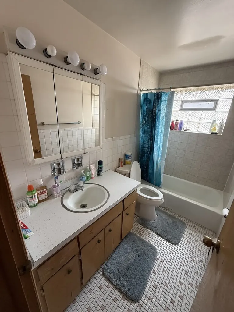 5007 West Diversey Avenue Chicago IL 60639