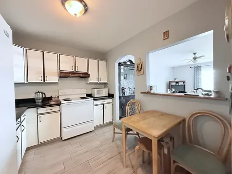 650 Murray Lane Des Plaines IL 60016
