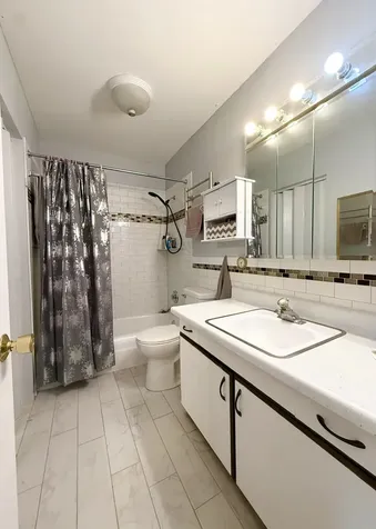 650 Murray Lane Des Plaines IL 60016