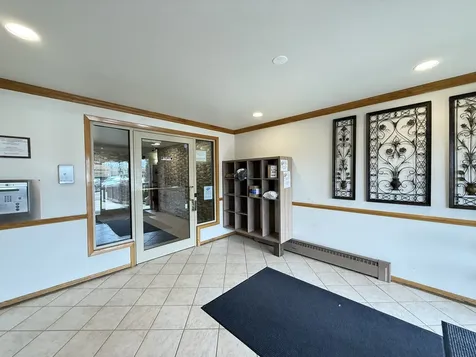 650 Murray Lane Des Plaines IL 60016