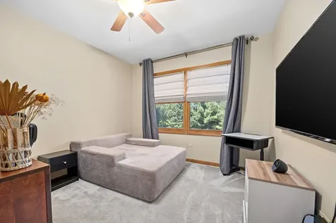 452 Windsor Drive Oswego IL 60543