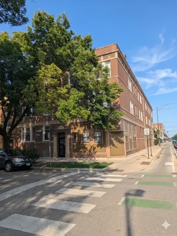 1945 West Augusta Avenue Chicago IL 60622