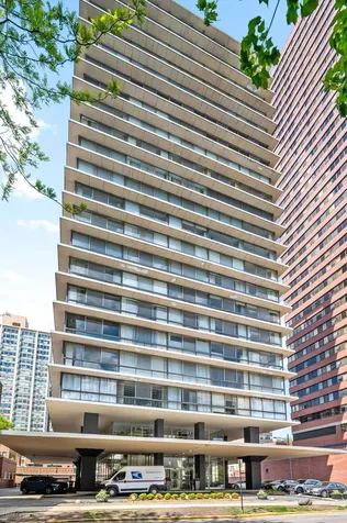 320 West Oakdale Avenue Chicago IL 60657