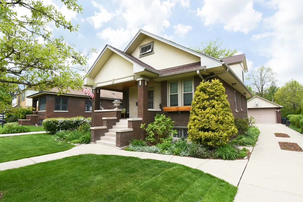 234 Southcote Road Riverside IL 60546