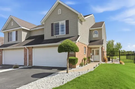 2495 Spruce Street Lynwood IL 60411