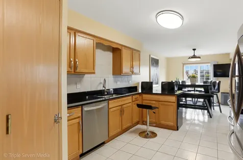2495 Spruce Street Lynwood IL 60411