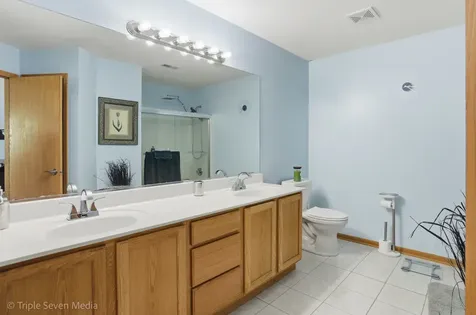 2495 Spruce Street Lynwood IL 60411