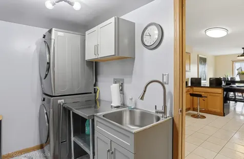 2495 Spruce Street Lynwood IL 60411