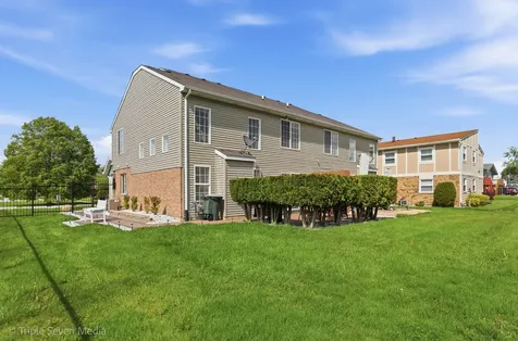 2495 Spruce Street Lynwood IL 60411