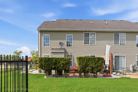 2495 Spruce Street Lynwood IL 60411