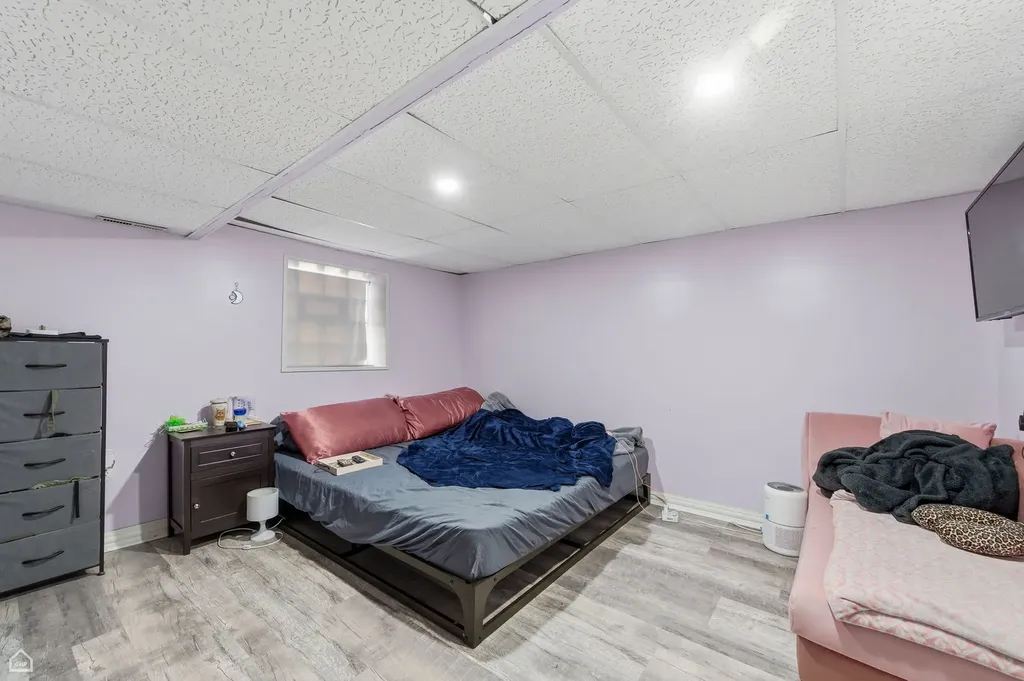 6710 North Artesian Avenue Chicago IL 60645