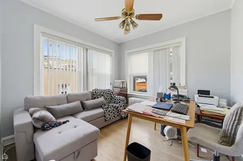 6710 North Artesian Avenue Chicago IL 60645