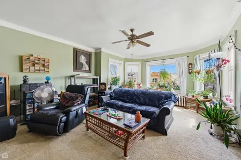 6710 North Artesian Avenue Chicago IL 60645