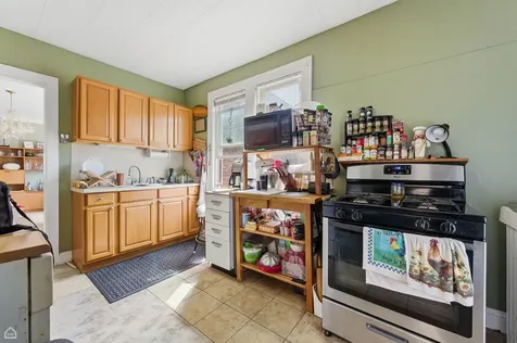 6710 North Artesian Avenue Chicago IL 60645