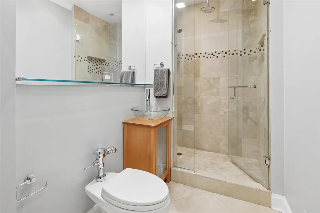 70 East Scott Street Chicago IL 60610