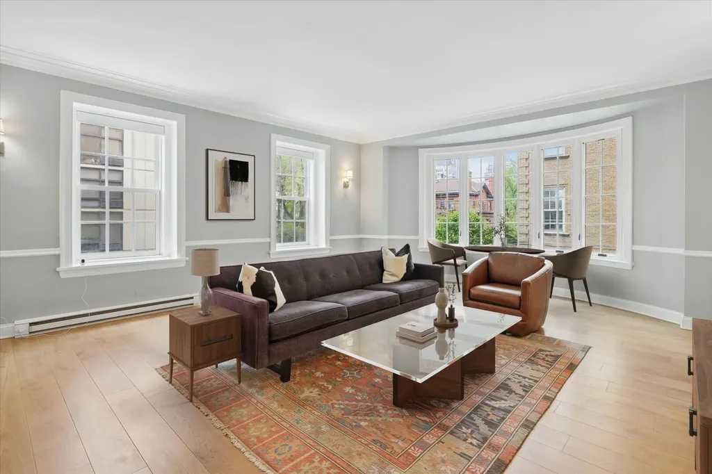 70 East Scott Street Chicago IL 60610