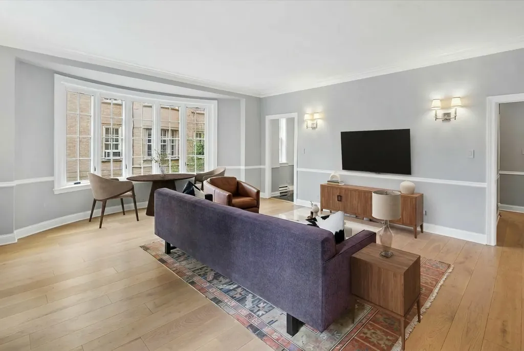 70 East Scott Street Chicago IL 60610