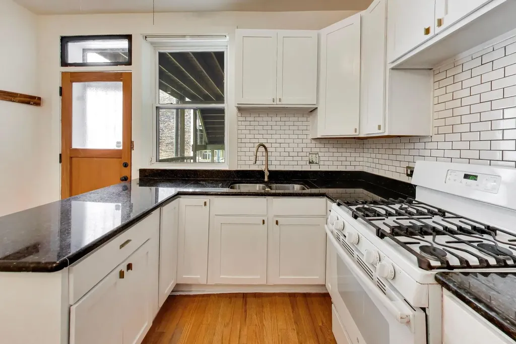 1231 East 53rd Street Chicago IL 60615
