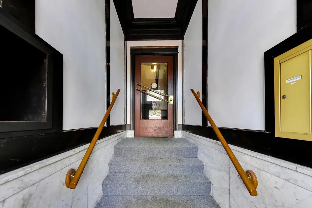1231 East 53rd Street Chicago IL 60615
