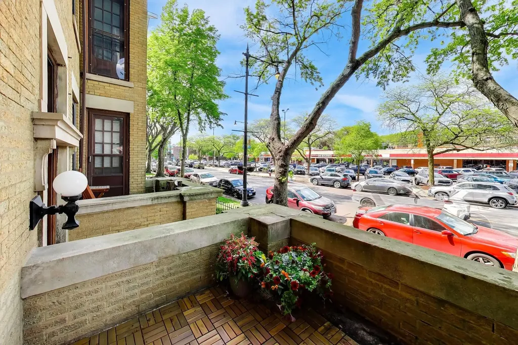 1231 East 53rd Street Chicago IL 60615