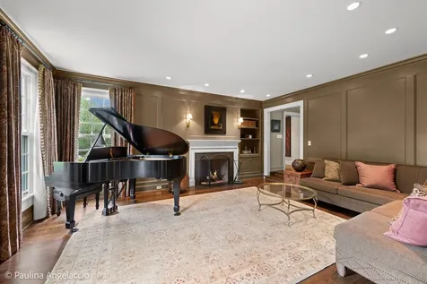 13 Deepwood Road Barrington Hills IL 60010
