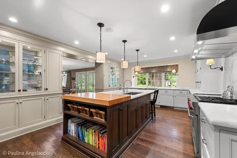 13 Deepwood Road Barrington Hills IL 60010