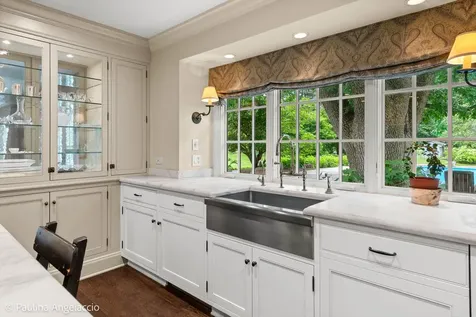 13 Deepwood Road Barrington Hills IL 60010