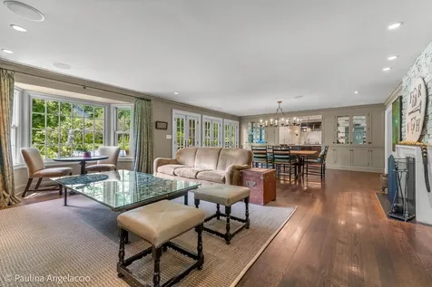 13 Deepwood Road Barrington Hills IL 60010