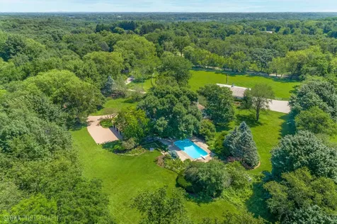 13 Deepwood Road Barrington Hills IL 60010