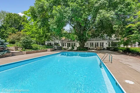 13 Deepwood Road Barrington Hills IL 60010