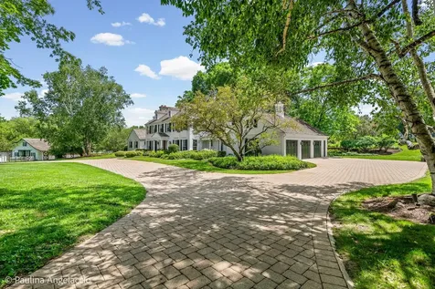 13 Deepwood Road Barrington Hills IL 60010